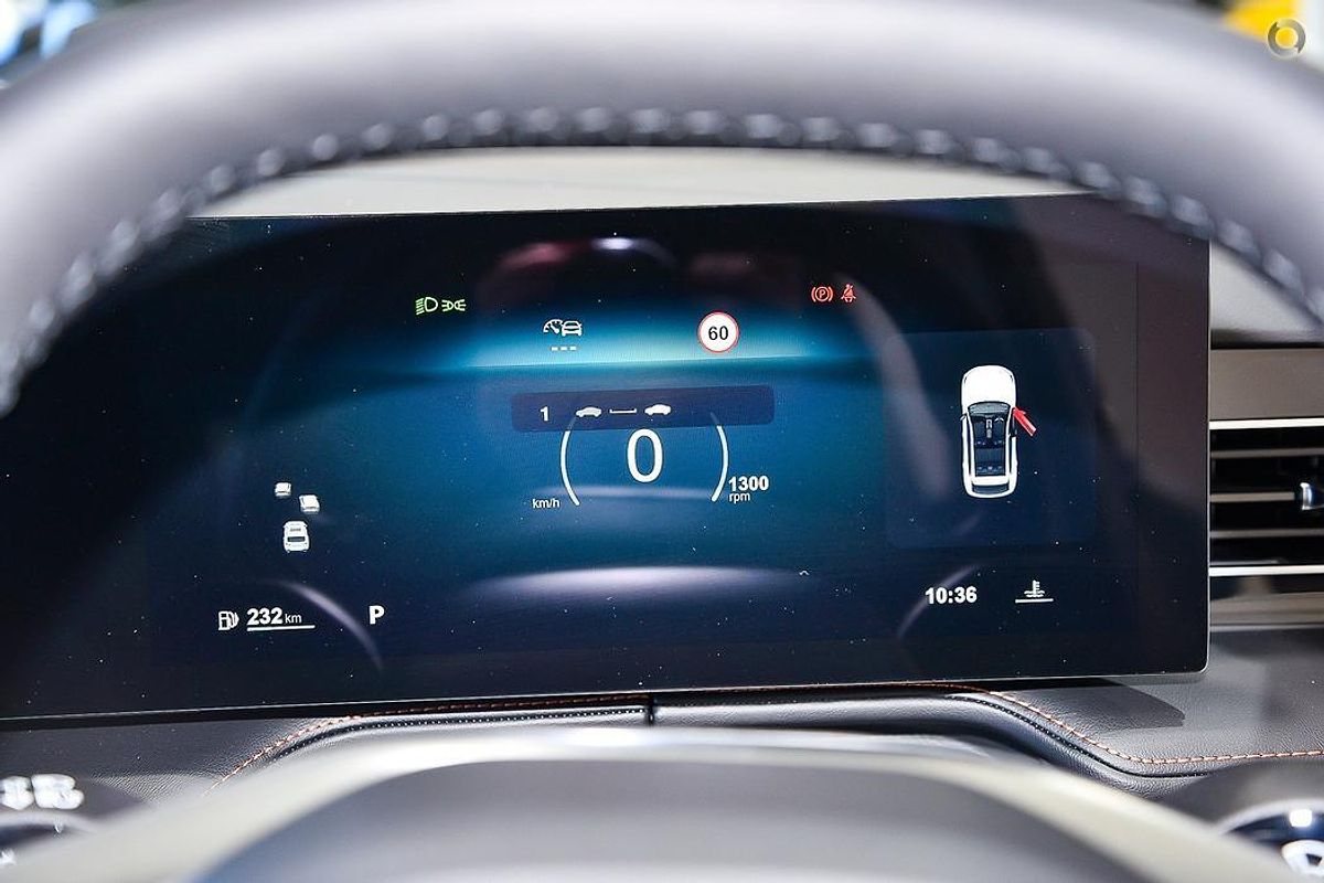 2025 MG HS Essence AS33