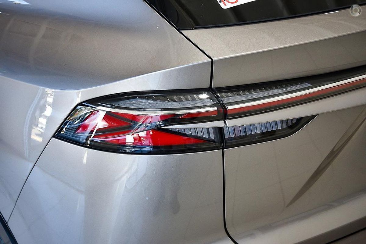 2025 MG HS Essence AS33