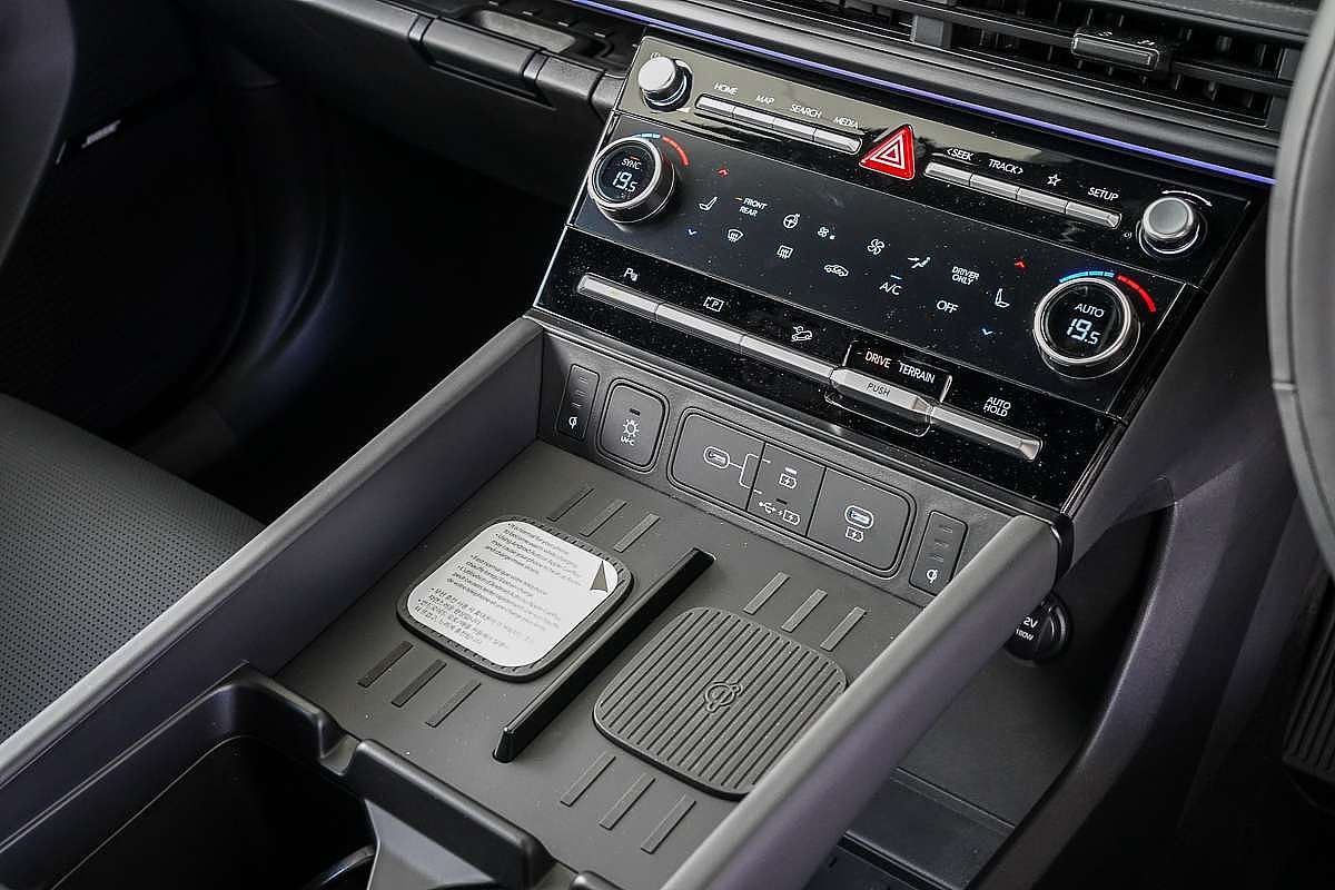 2025 Hyundai Santa Fe Hybrid Calligraphy MX5.V1