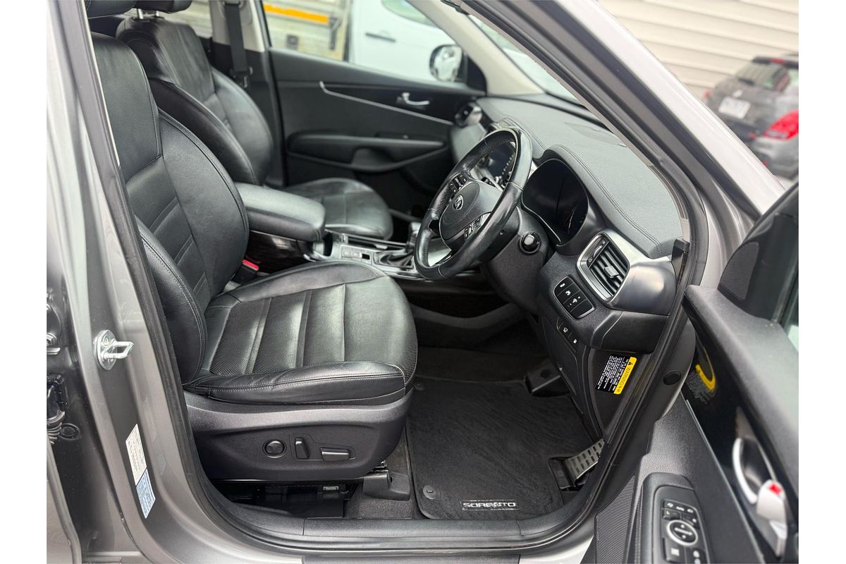 2019 Kia Sorento SLi UM