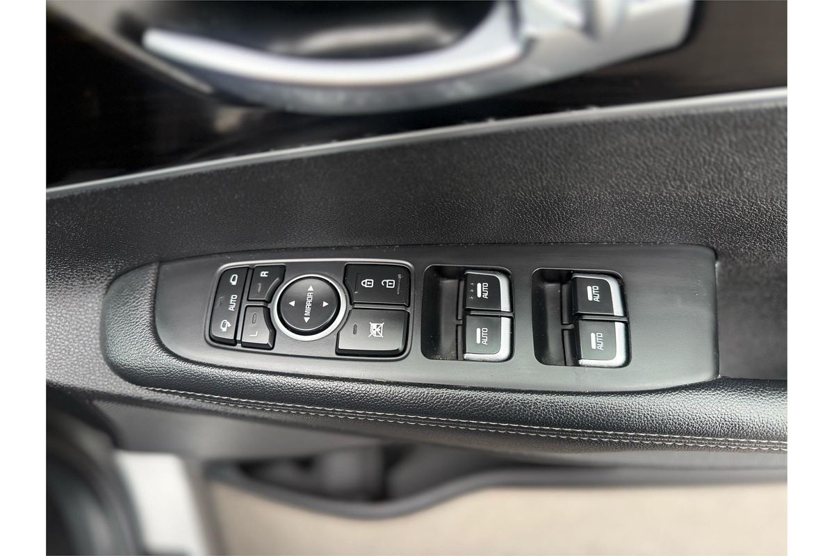 2019 Kia Sorento SLi UM