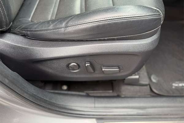 2019 Kia Sorento SLi UM