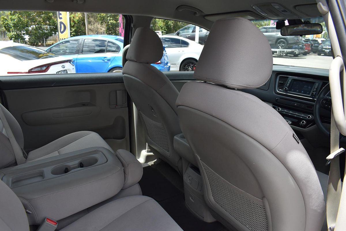 2018 Kia Carnival S YP