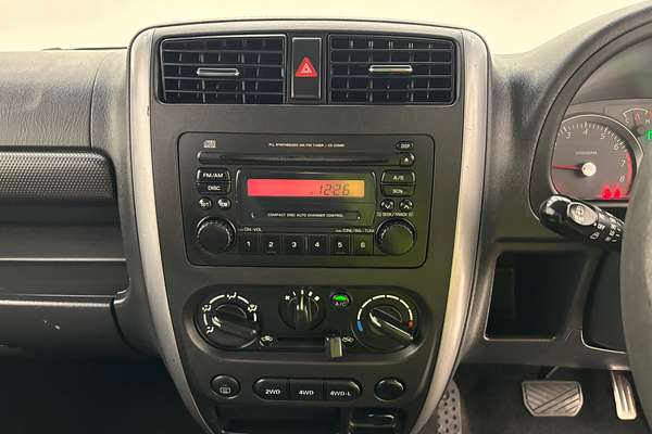 2006 Suzuki Jimny JLX SN413 T6