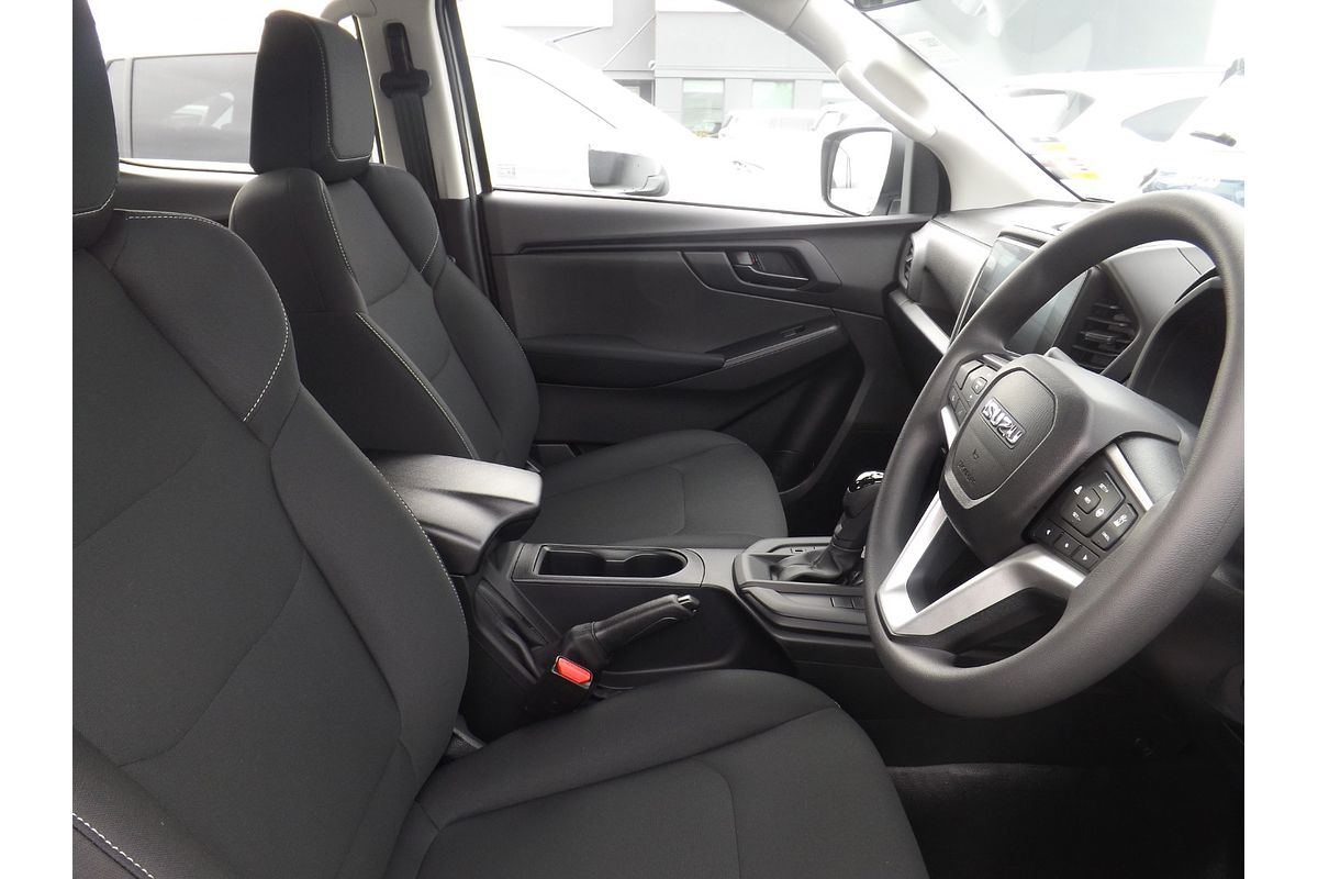 2025 Isuzu D-MAX SX High Ride Rear Wheel Drive