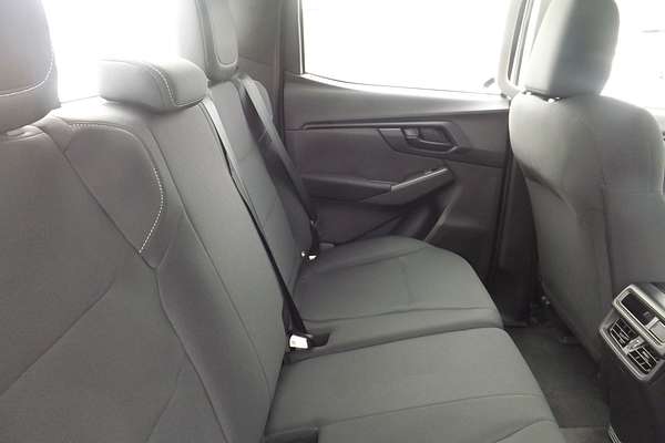 2025 Isuzu D-MAX SX High Ride Rear Wheel Drive