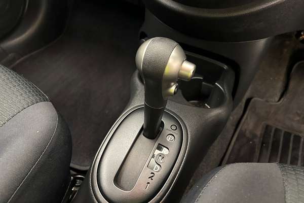 2012 Nissan Micra ST-L K13