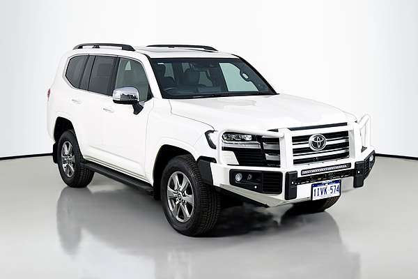 2023 Toyota Landcruiser Sahara FJA300R