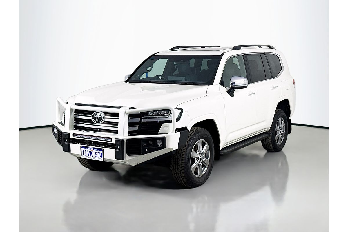2023 Toyota Landcruiser Sahara FJA300R