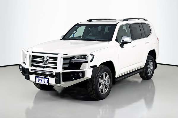 2023 Toyota Landcruiser Sahara FJA300R