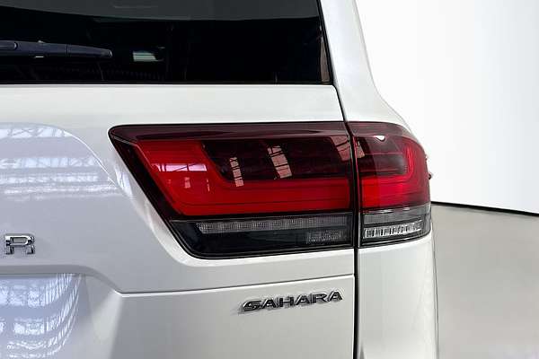 2023 Toyota Landcruiser Sahara FJA300R