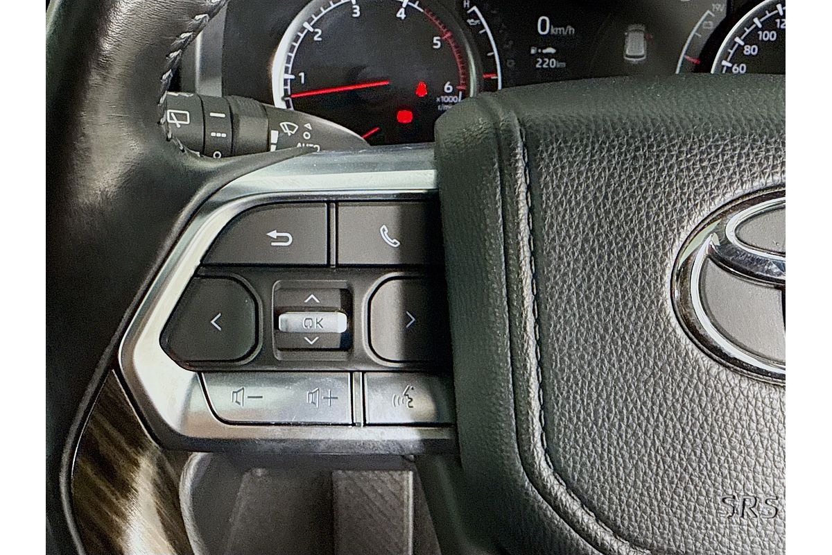 2023 Toyota Landcruiser Sahara FJA300R