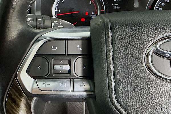 2023 Toyota Landcruiser Sahara FJA300R