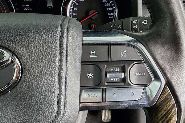 2023 Toyota Landcruiser Sahara FJA300R