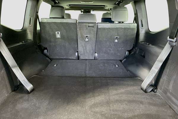 2023 Toyota Landcruiser Sahara FJA300R