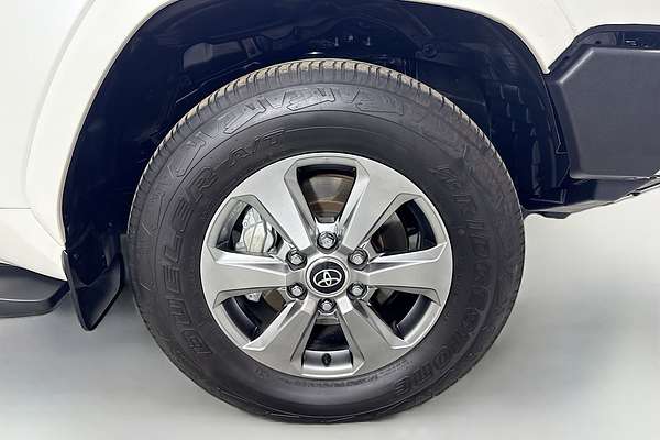 2023 Toyota Landcruiser Sahara FJA300R