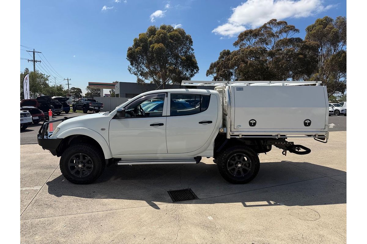 2014 Mitsubishi Triton GLX MN 4X4