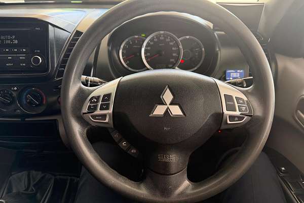 2014 Mitsubishi Triton GLX MN 4X4