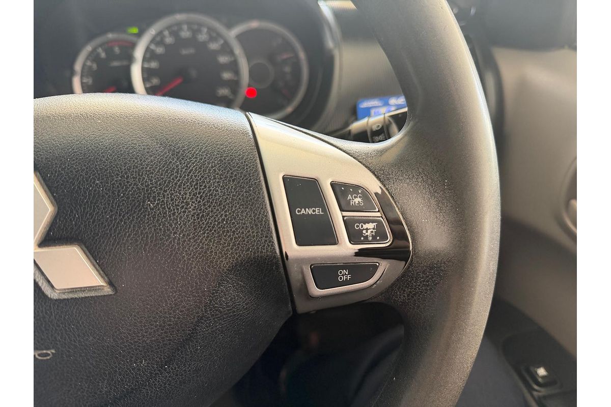 2014 Mitsubishi Triton GLX MN 4X4