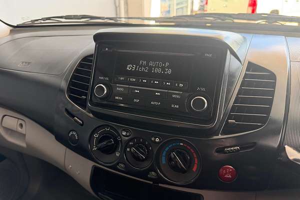 2014 Mitsubishi Triton GLX MN 4X4