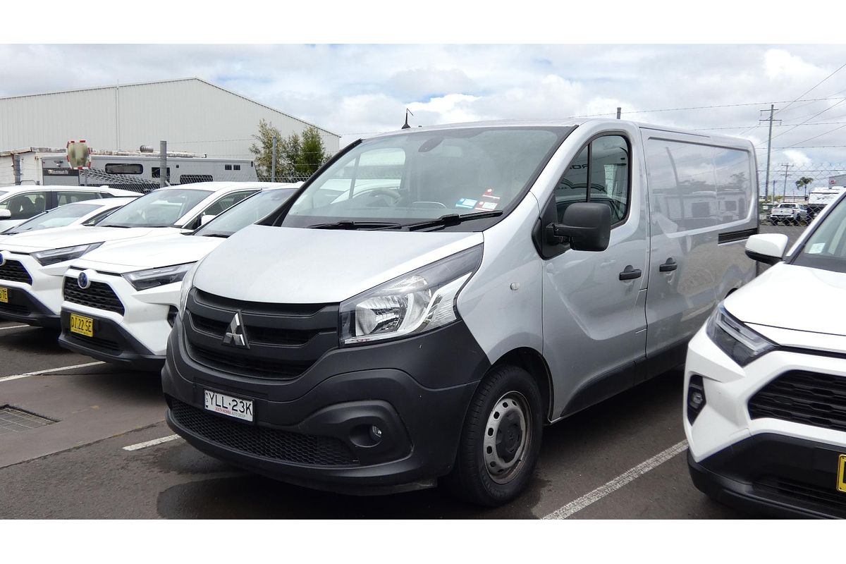 2021 Mitsubishi Express GLX SN LWB