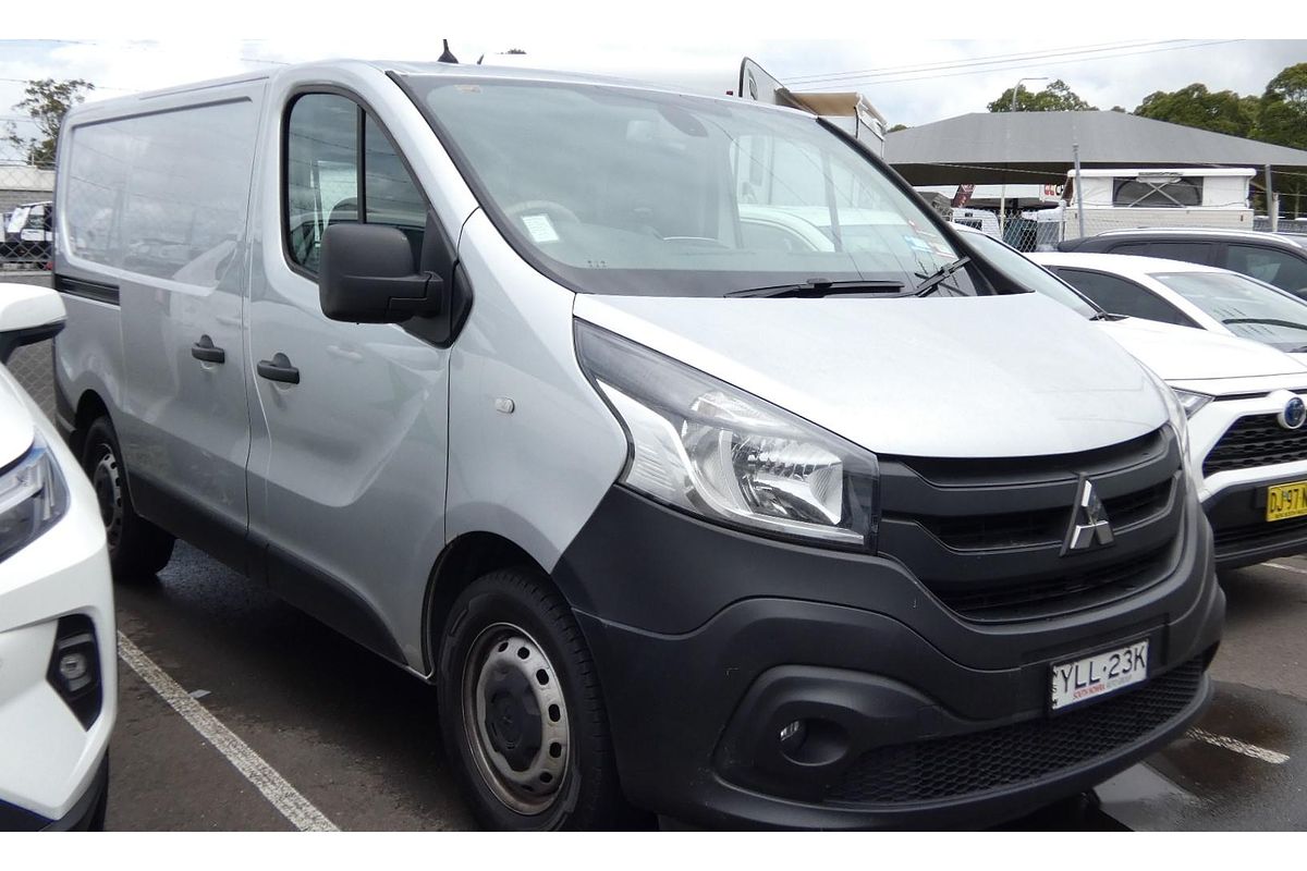 2021 Mitsubishi Express GLX SN LWB