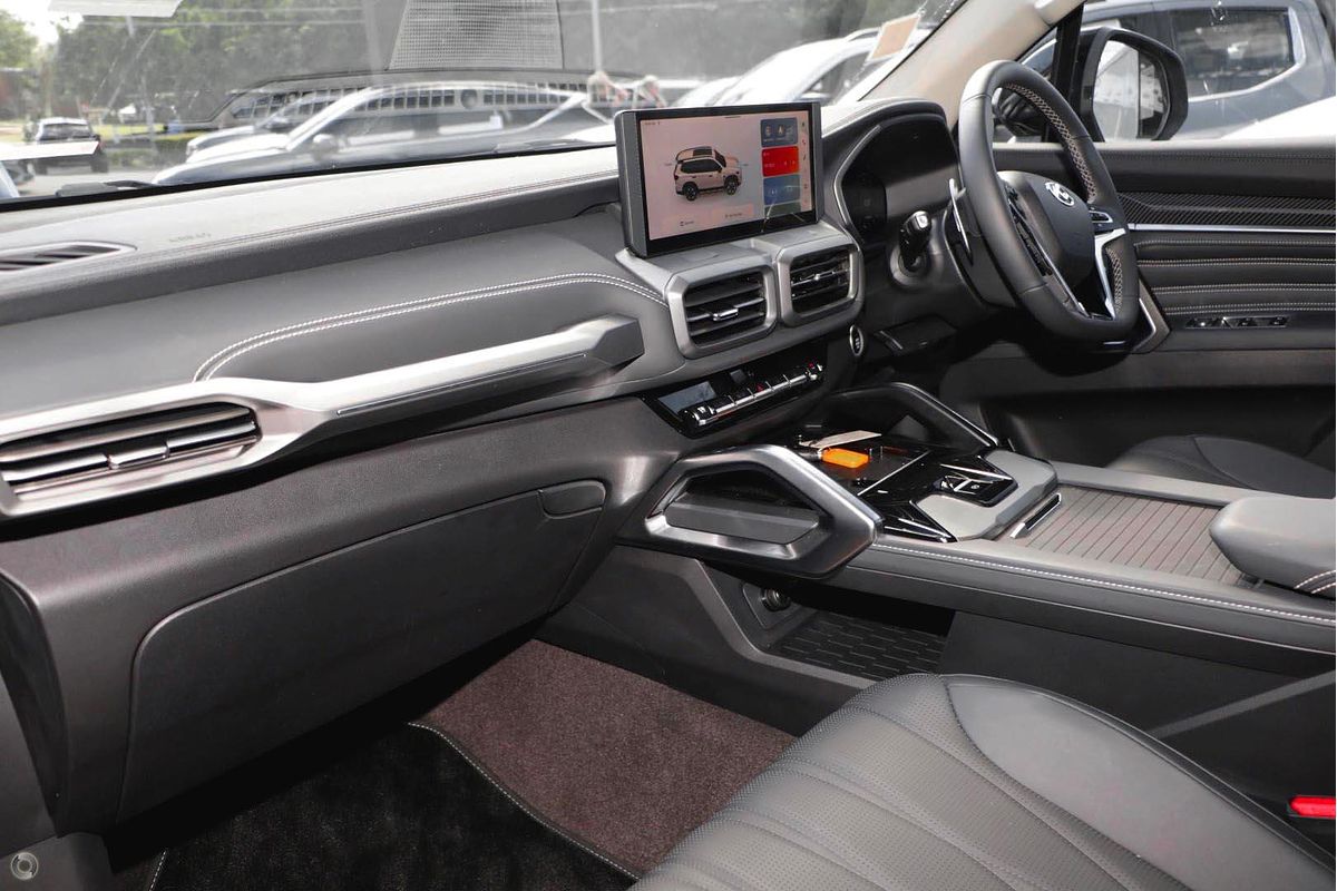 2025 LDV D90 Executive SV9A