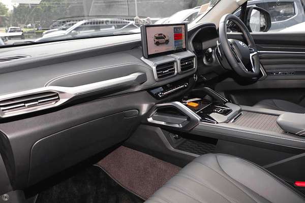 2025 LDV D90 Executive SV9A