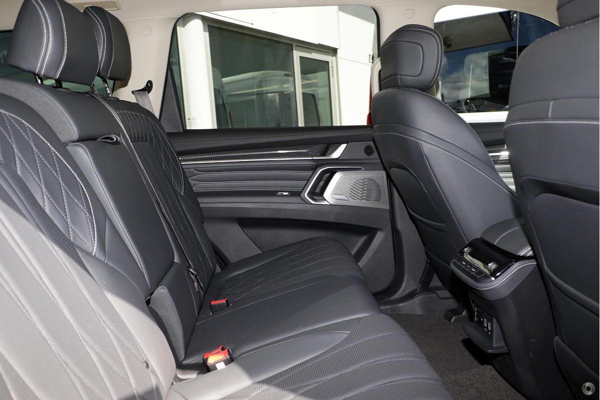 2025 LDV D90 Executive SV9A