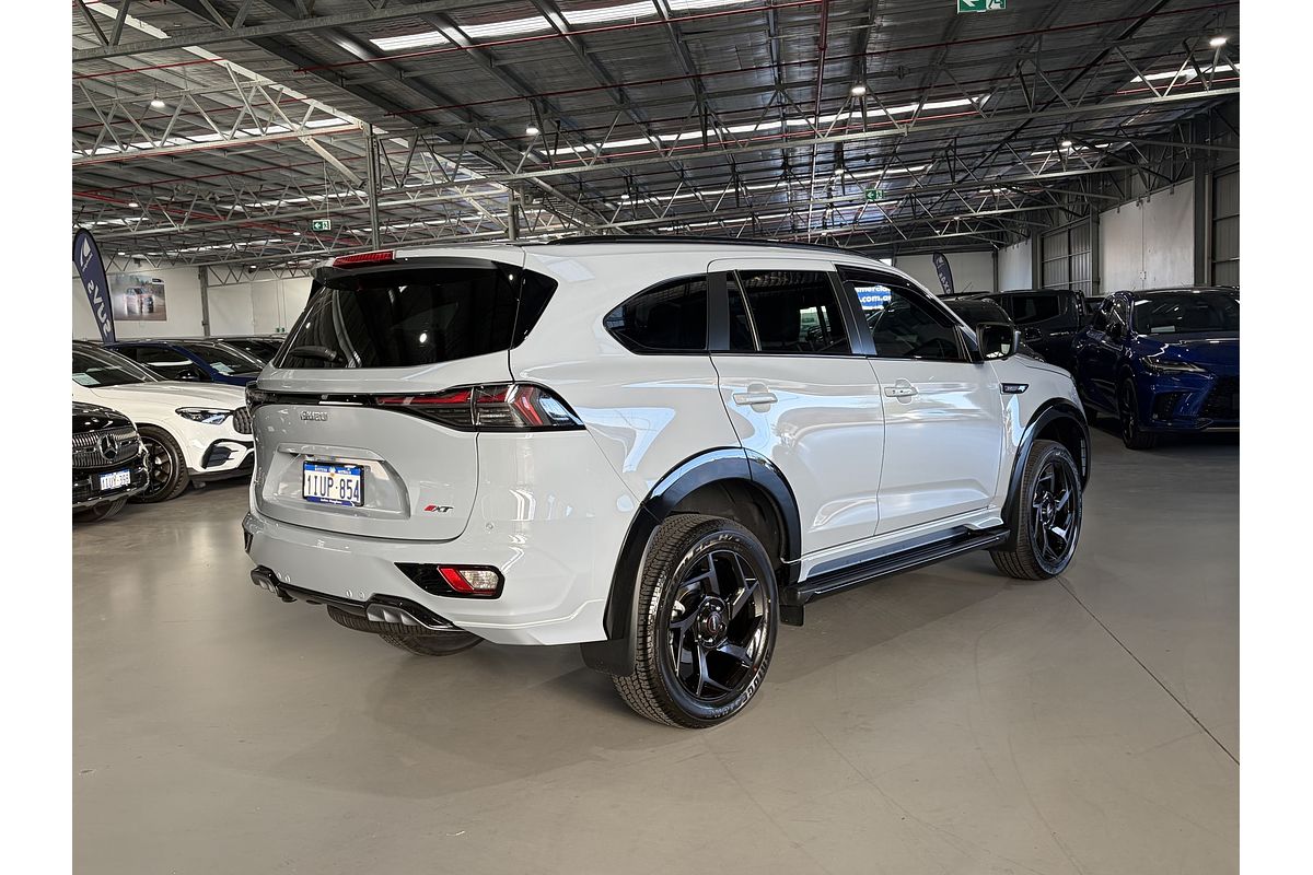 2025 Isuzu MU-X X-TERRAIN