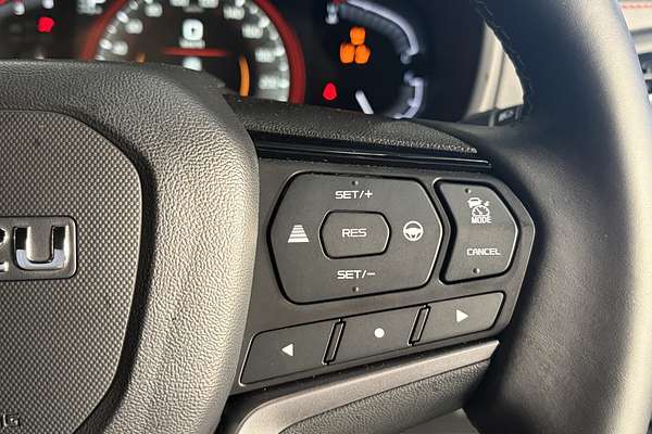 2025 Isuzu MU-X X-TERRAIN