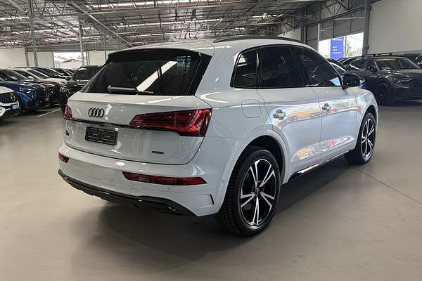 2024 Audi Q5 45 TFSI Dynamic Black FY