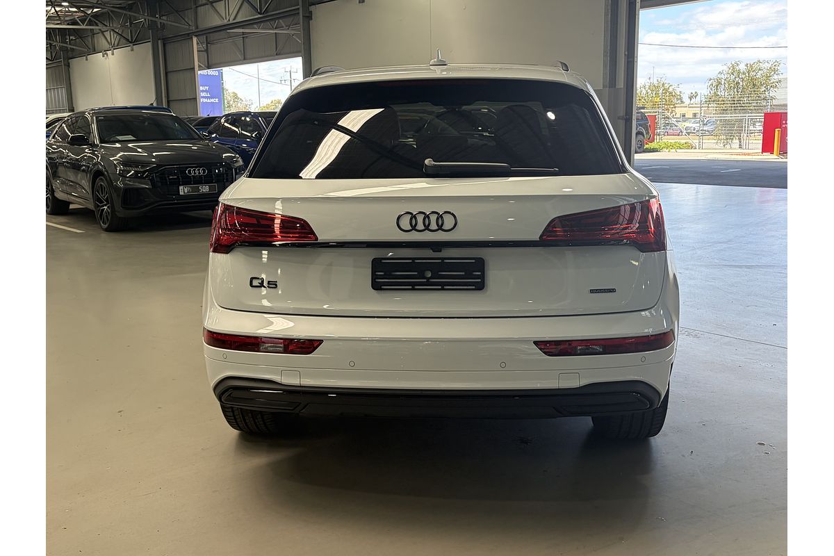 2024 Audi Q5 45 TFSI Dynamic Black FY