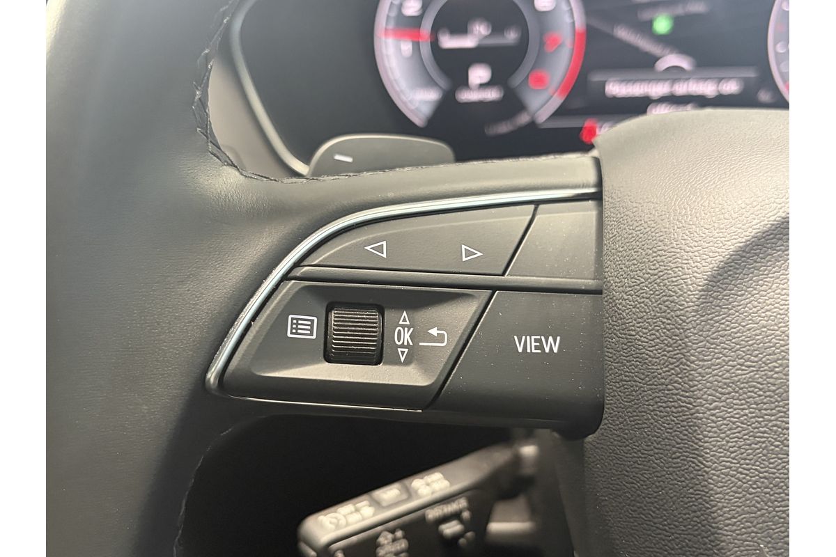 2024 Audi Q5 45 TFSI Dynamic Black FY