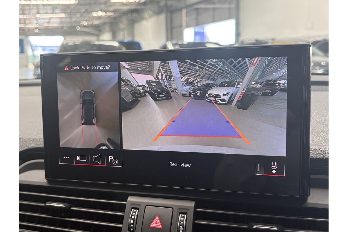 2024 Audi Q5 45 TFSI Dynamic Black FY