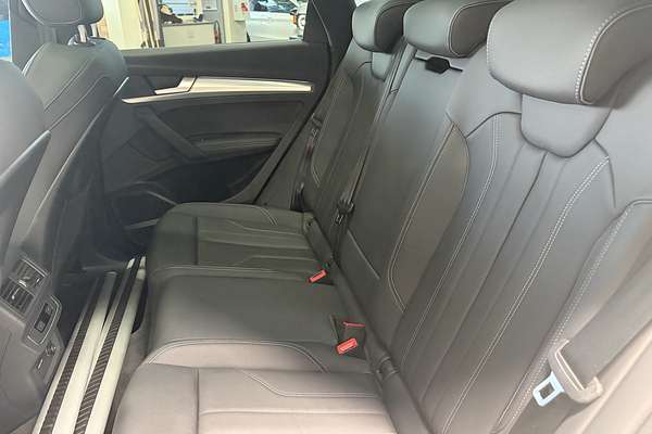 2024 Audi Q5 45 TFSI Dynamic Black FY