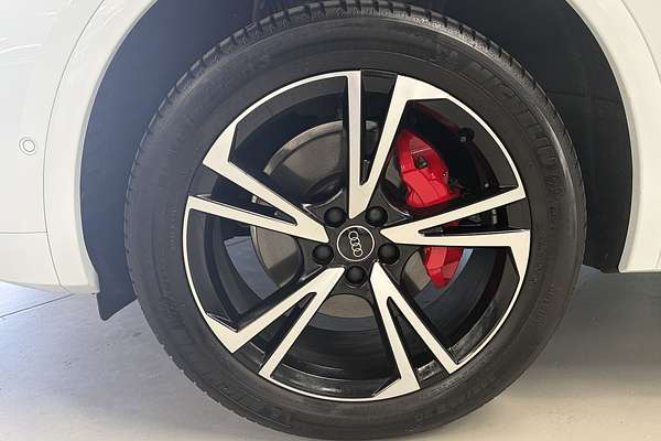 2024 Audi Q5 45 TFSI Dynamic Black FY