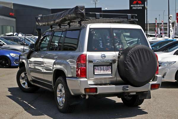 2005 Nissan Patrol ST GU IV
