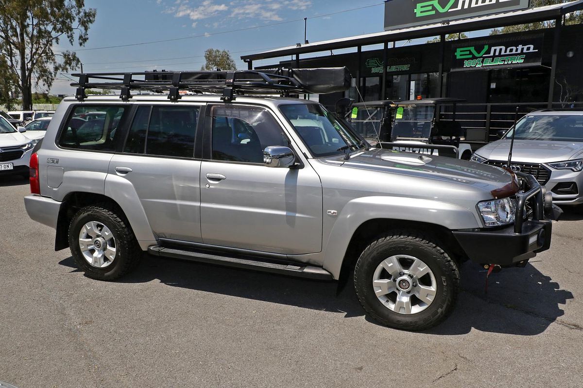 2005 Nissan Patrol ST GU IV
