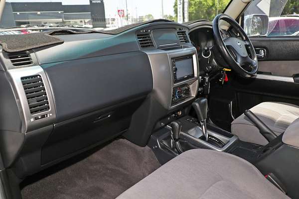 2005 Nissan Patrol ST GU IV