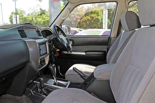 2005 Nissan Patrol ST GU IV