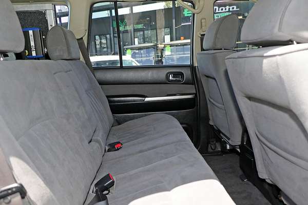 2005 Nissan Patrol ST GU IV