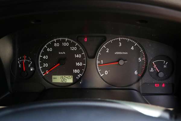 2005 Nissan Patrol ST GU IV