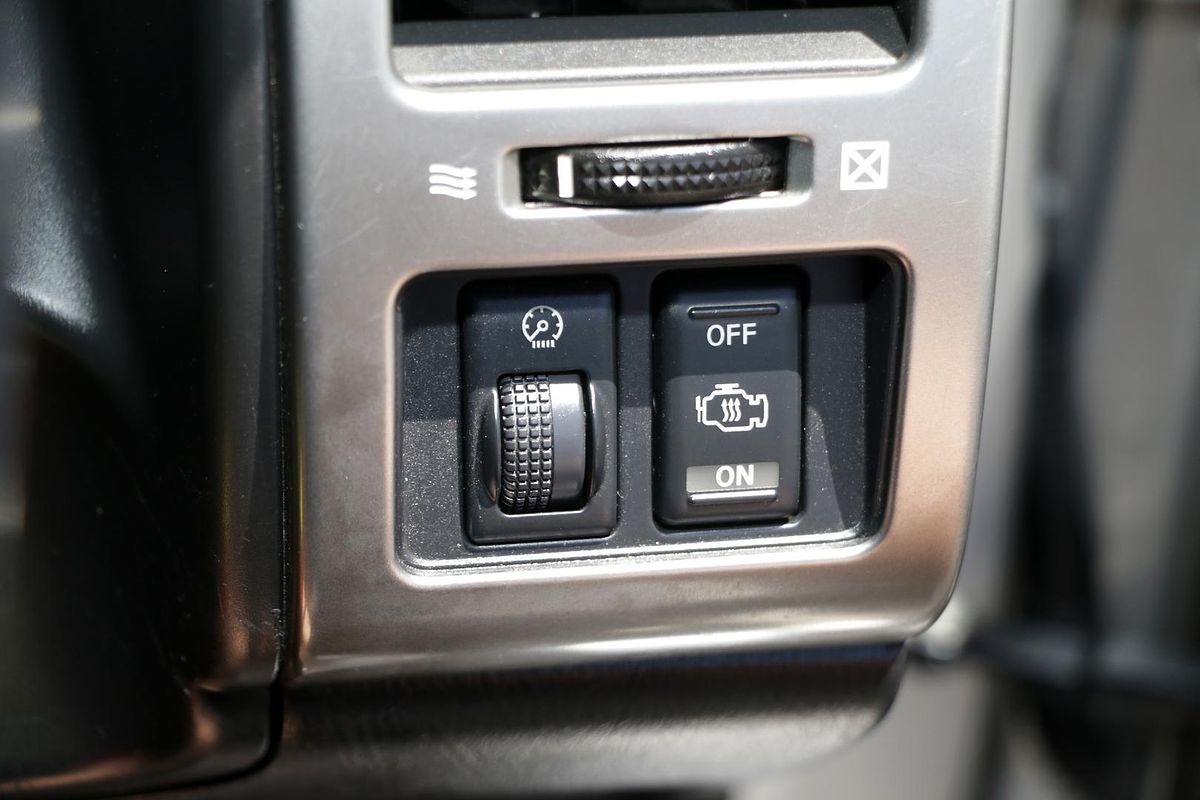 2005 Nissan Patrol ST GU IV