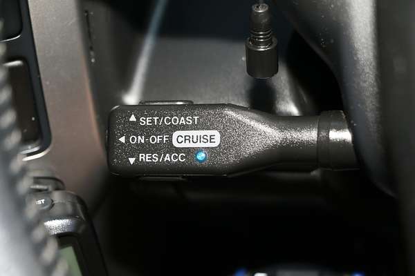 2005 Nissan Patrol ST GU IV