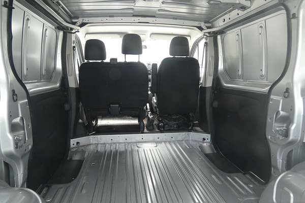 2021 Mitsubishi Express GLX SN LWB