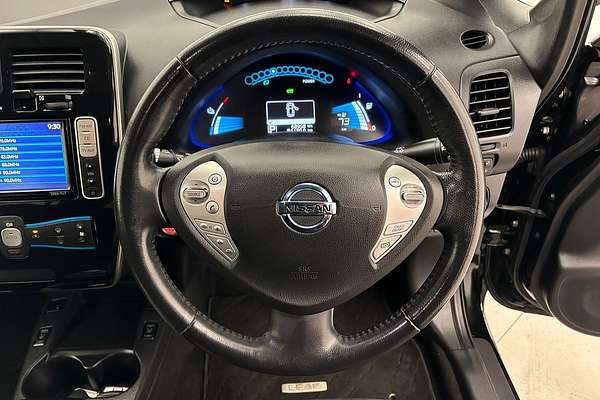 2015 Nissan LEAF  ZE0