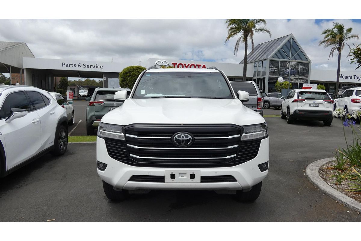 2023 Toyota Landcruiser GXL FJA300R