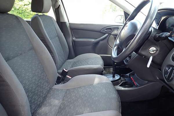 2004 Ford Focus LX LR