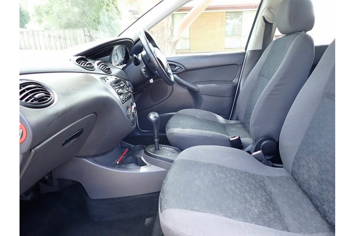 2004 Ford Focus LX LR